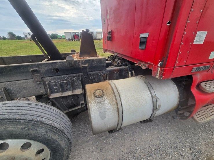 2007-kenworth-t2000-image-109