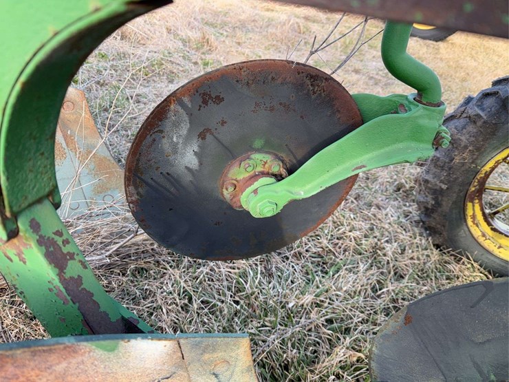 john-deere-8-image-16