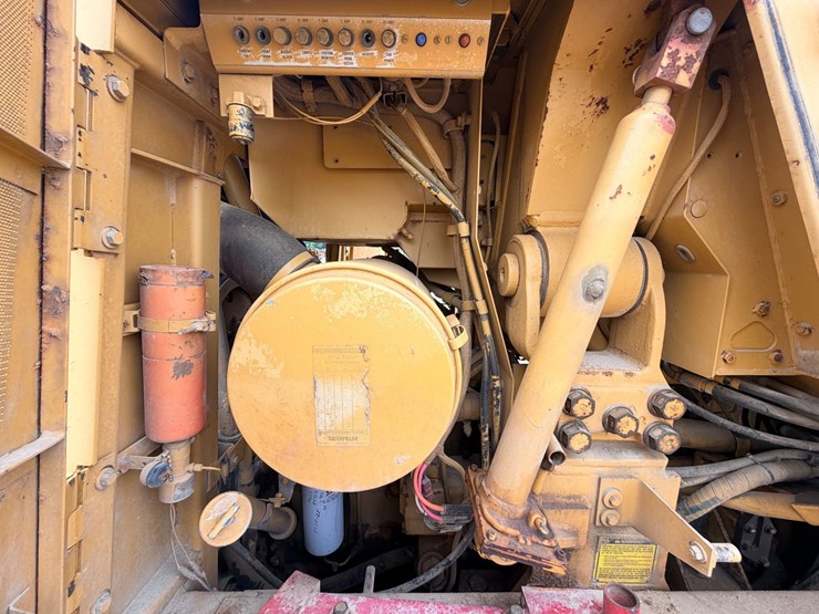 1985-caterpillar-963-image-36