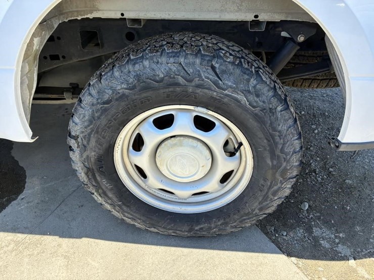 2016-ford-f150-xl-image-5