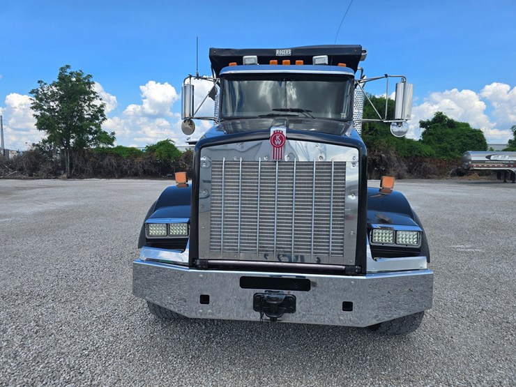 2015-kenworth-t800-image-29