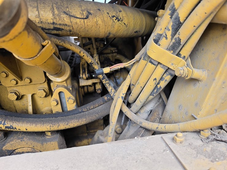 1983-caterpillar-973-image-61