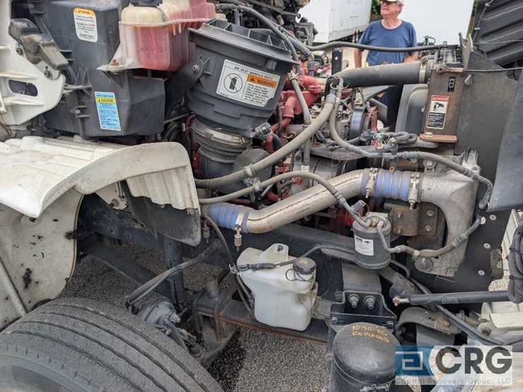 2012-freightliner-m2-stakebed-truck-image-4
