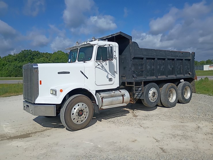 #24861-•-1988-freightliner-flc-dump-truck-image-2