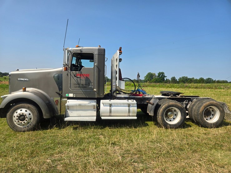 2002-kenworth-w900-image-5