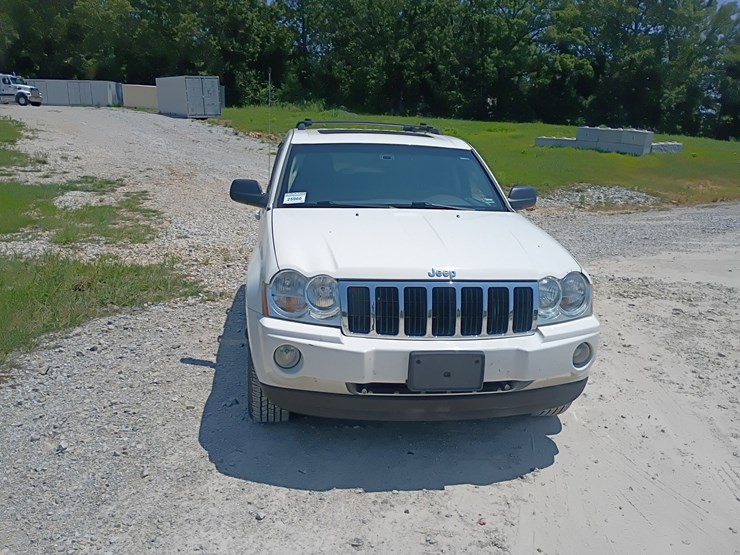 2007-jeep-grand-cherokee-image-13