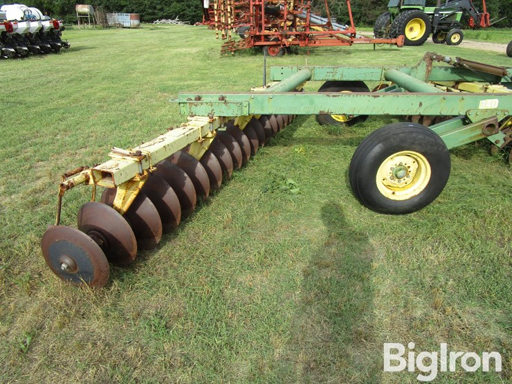 john-deere-340-image-5