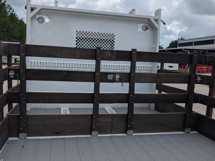 2012-freightliner-m2-stakebed-truck-image-30