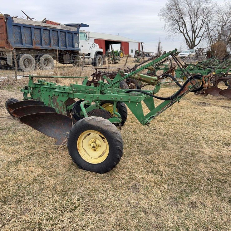 JOHN DEERE 555
