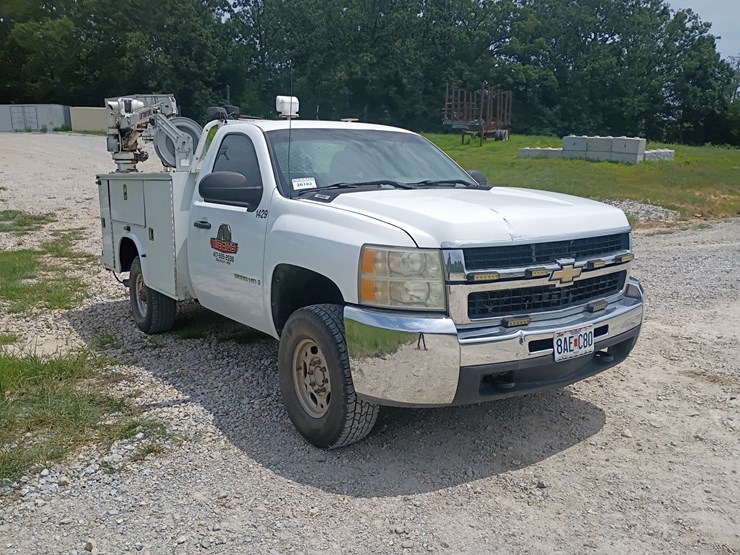 2008-chevrolet-silverado-3500-image-13