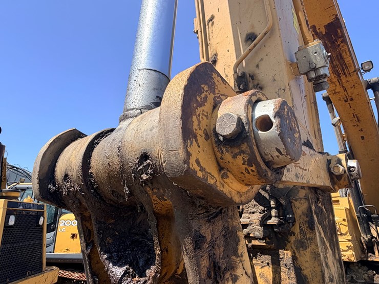 2010-caterpillar-328d-image-127