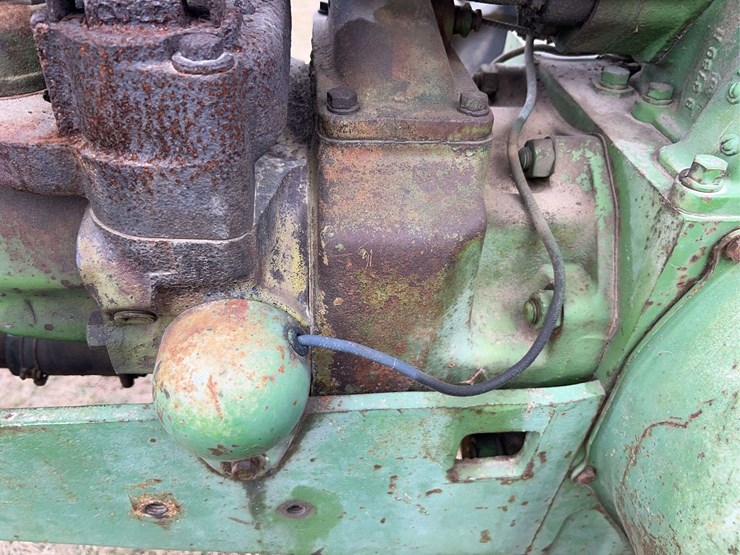 john-deere-520-image-57