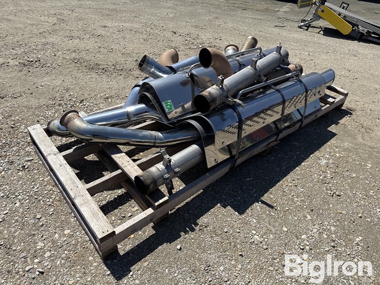 peterbilt-589-image-3