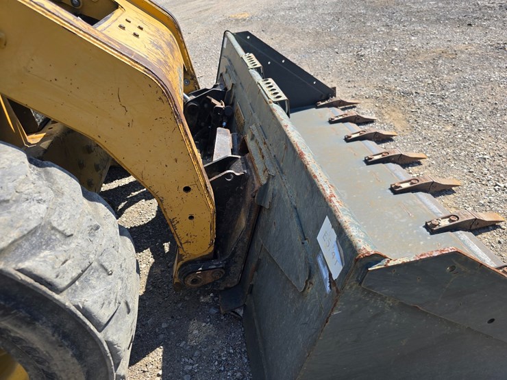 caterpillar-262c-image-47