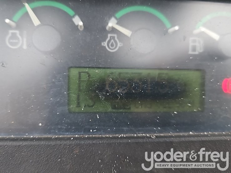 2006-deere-650j-image-32