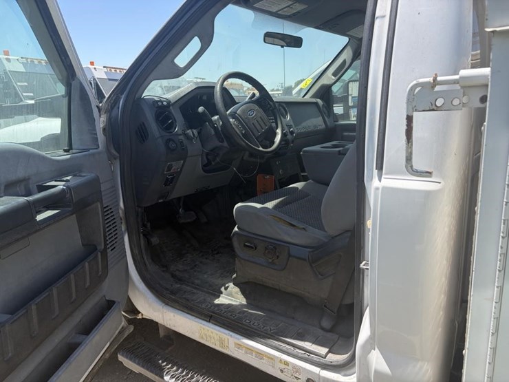 2012-ford-f450-image-17