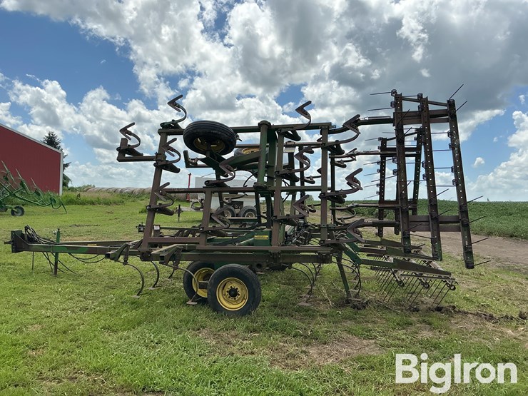 john-deere-field-cultivator-image-8