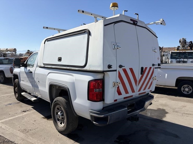 2015-gmc-sierra-3500hd-image-4