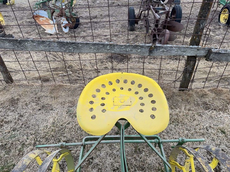john-deere-two-row-planter-image-24