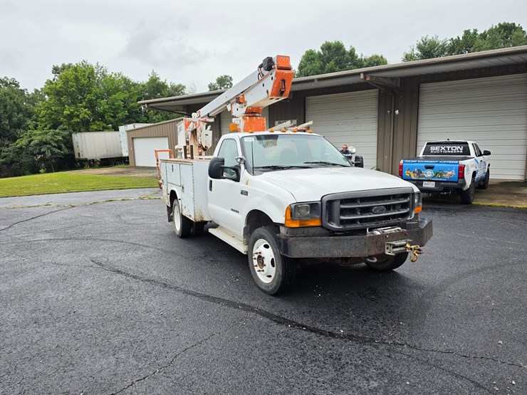 2000-ford-f550-image-21