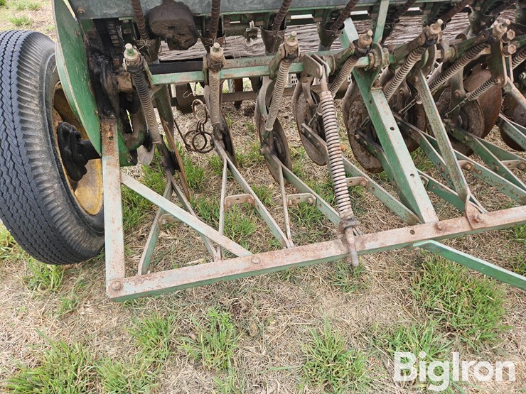 john-deere-14-image-13