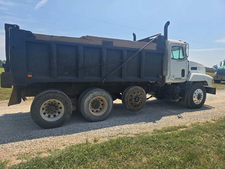 1994-mack-ch613-image-17