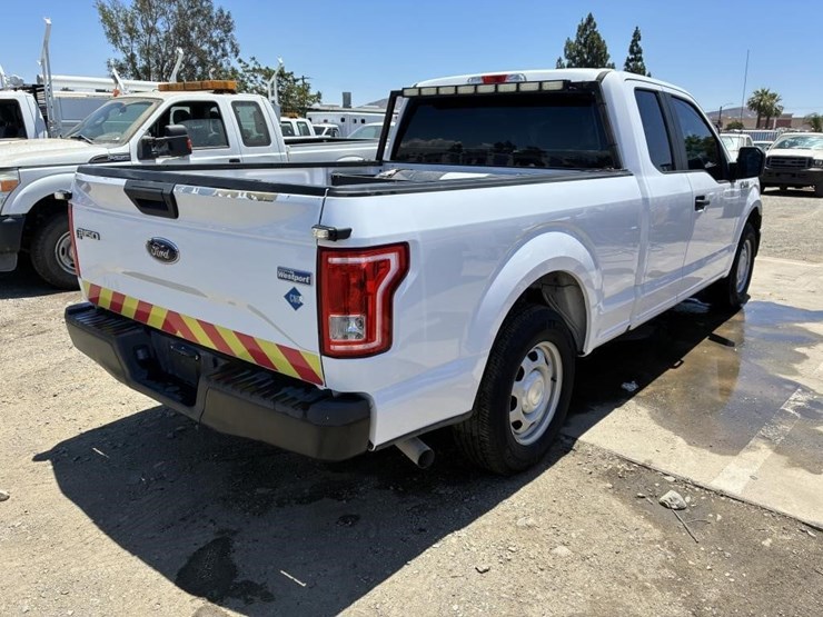 2017-ford-f150-image-3