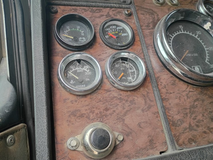 1999-kenworth-w900-image-60