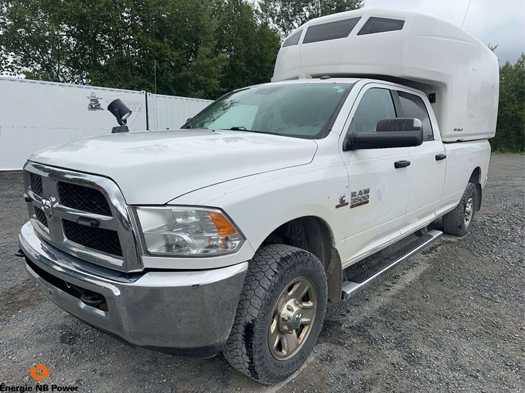 2018-dodge-3500hd-image-1