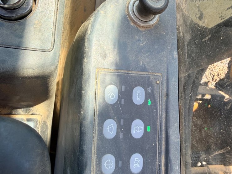 2010-caterpillar-328d-image-49