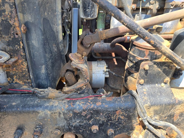 2002-mack-rd688s-image-81