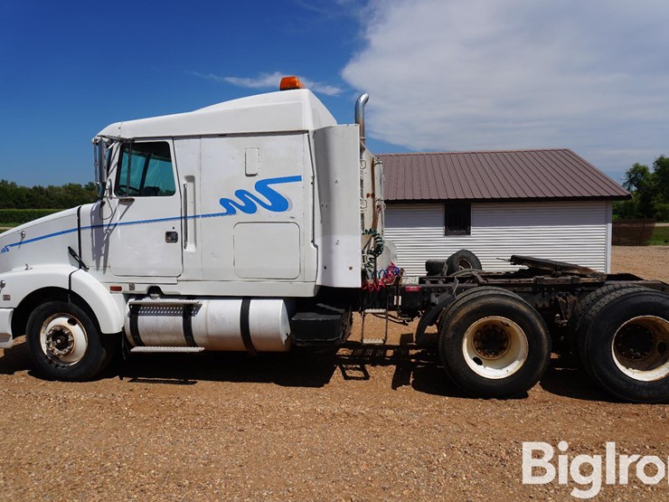 1993-volvo-wia64t-image-7