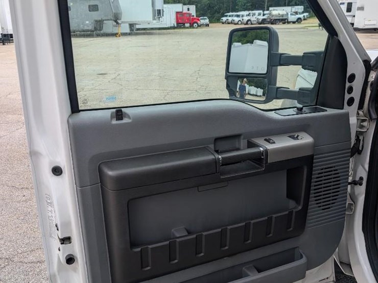 2015-ford-f550-image-5