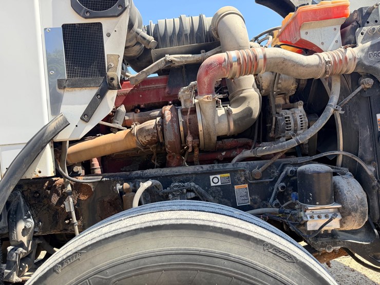 2010-kenworth-t800-image-36