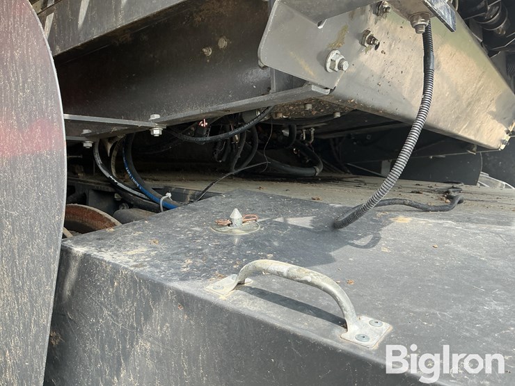 2017-massey-ferguson-9545-image-17