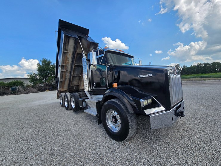 2015-kenworth-t800-image-102