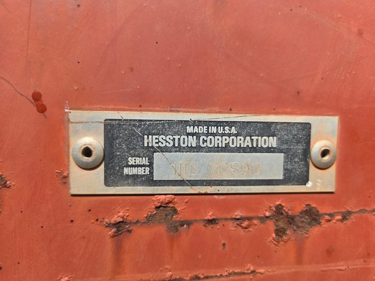 hesston-1110-image-37