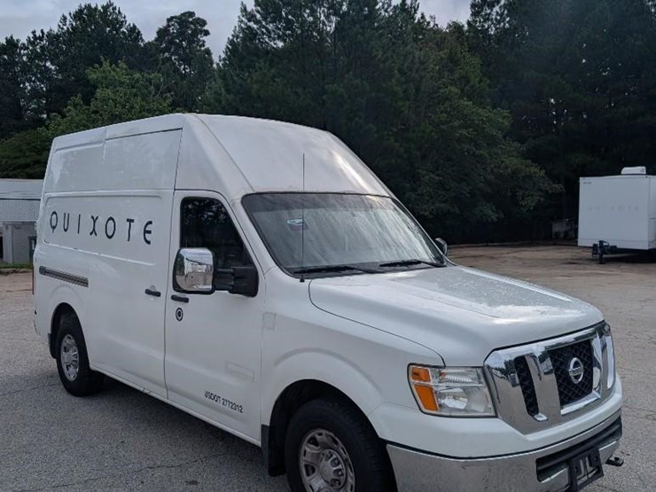 2013-nissan-nv3500-image-2