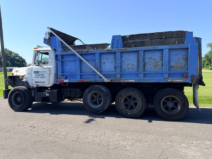 1993-mack-dm690s-image-5