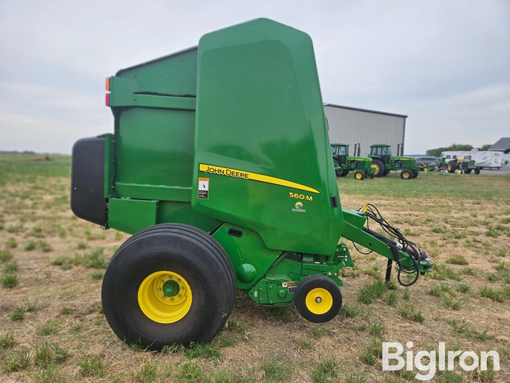 2019-john-deere-560m-image-4