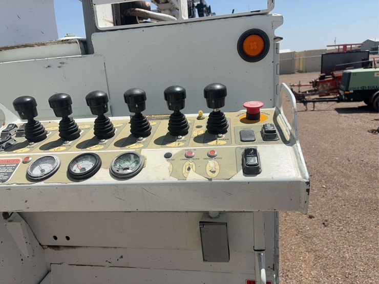 2008-international-workstar-7400-image-10