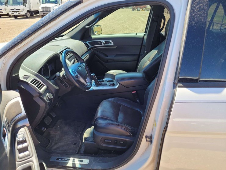 2013-ford-explorer-image-14
