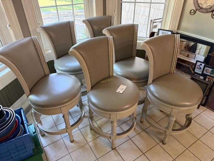 (6)-front-gate-bar-stools-image-5
