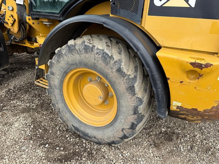 2019-caterpillar-908m-image-15