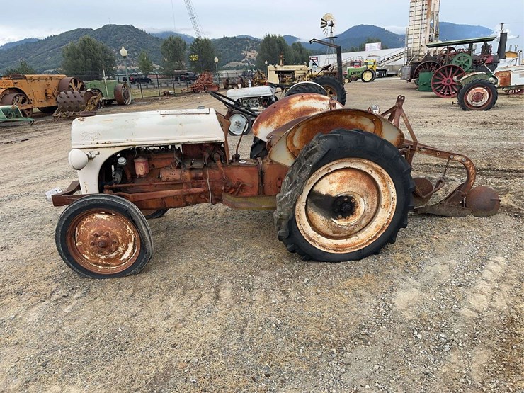 ford-8n-image-2