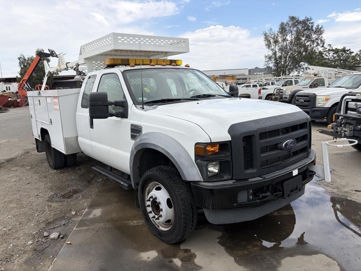 2010-ford-f450-image-2