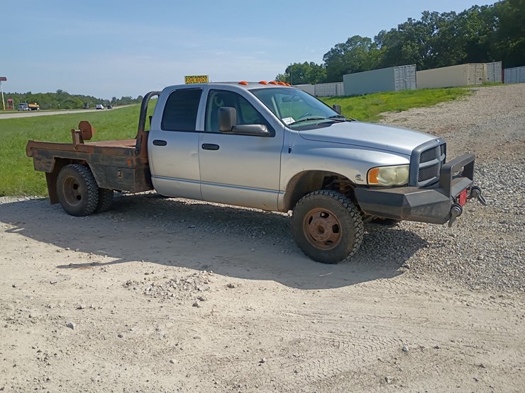 2003-dodge-ram-3500-image-12