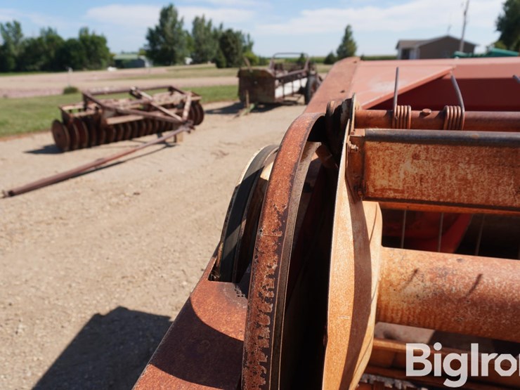 hesston-500-image-18