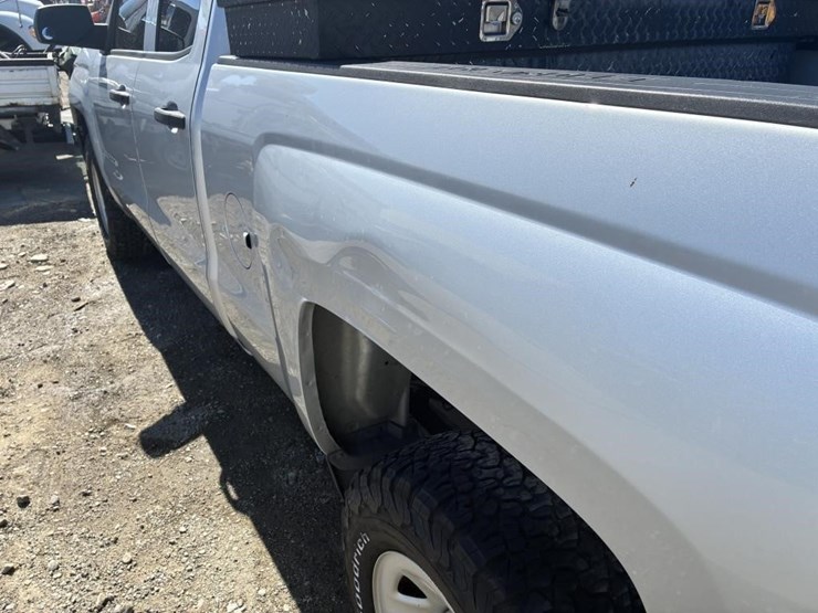 2018-chevrolet-silverado-1500-image-5