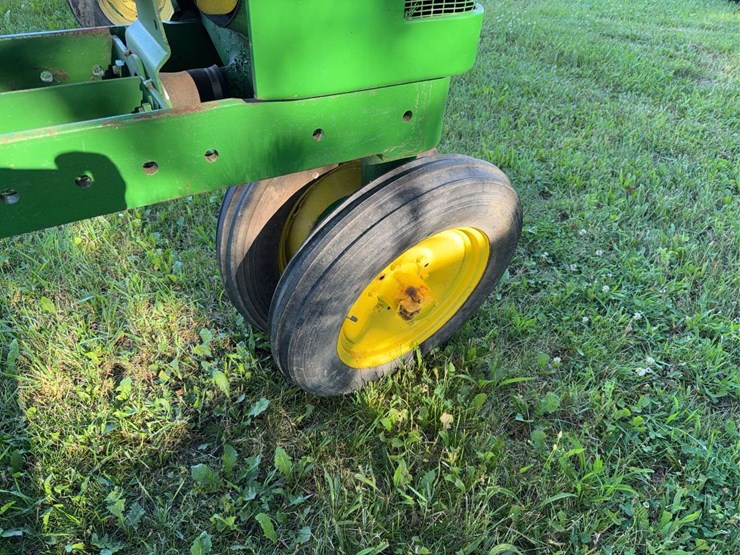 john-deere-model-b-image-17